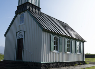 Þingvallakirkja (Church of Thingvellir) on a sunny day