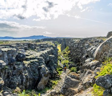 Langistígur trail, which goes through the crevasse Stekkjargjá, a popular riding and hiking path. Part of the Almannagjá crevasse row.